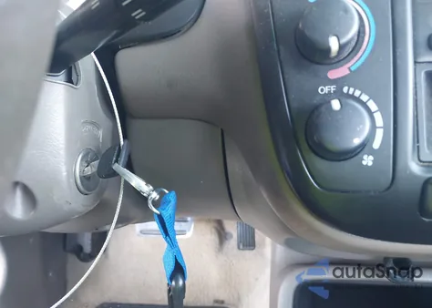 2000 Honda Civic Lx z USA, uszkodzony, nr VIN 1HGEJ6679YL057237